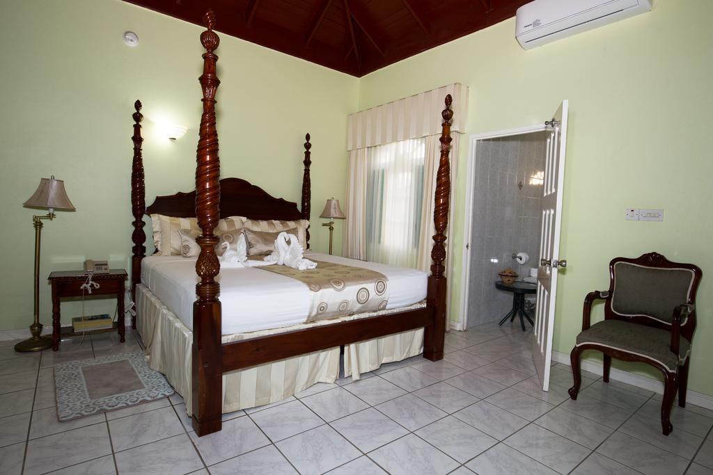 Villa Sonate Runaway Bay Ngoại thất bức ảnh