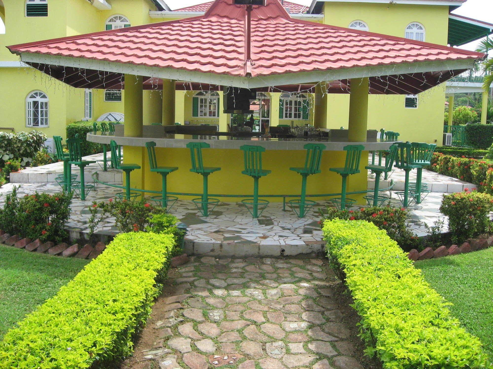 Villa Sonate Runaway Bay Ngoại thất bức ảnh